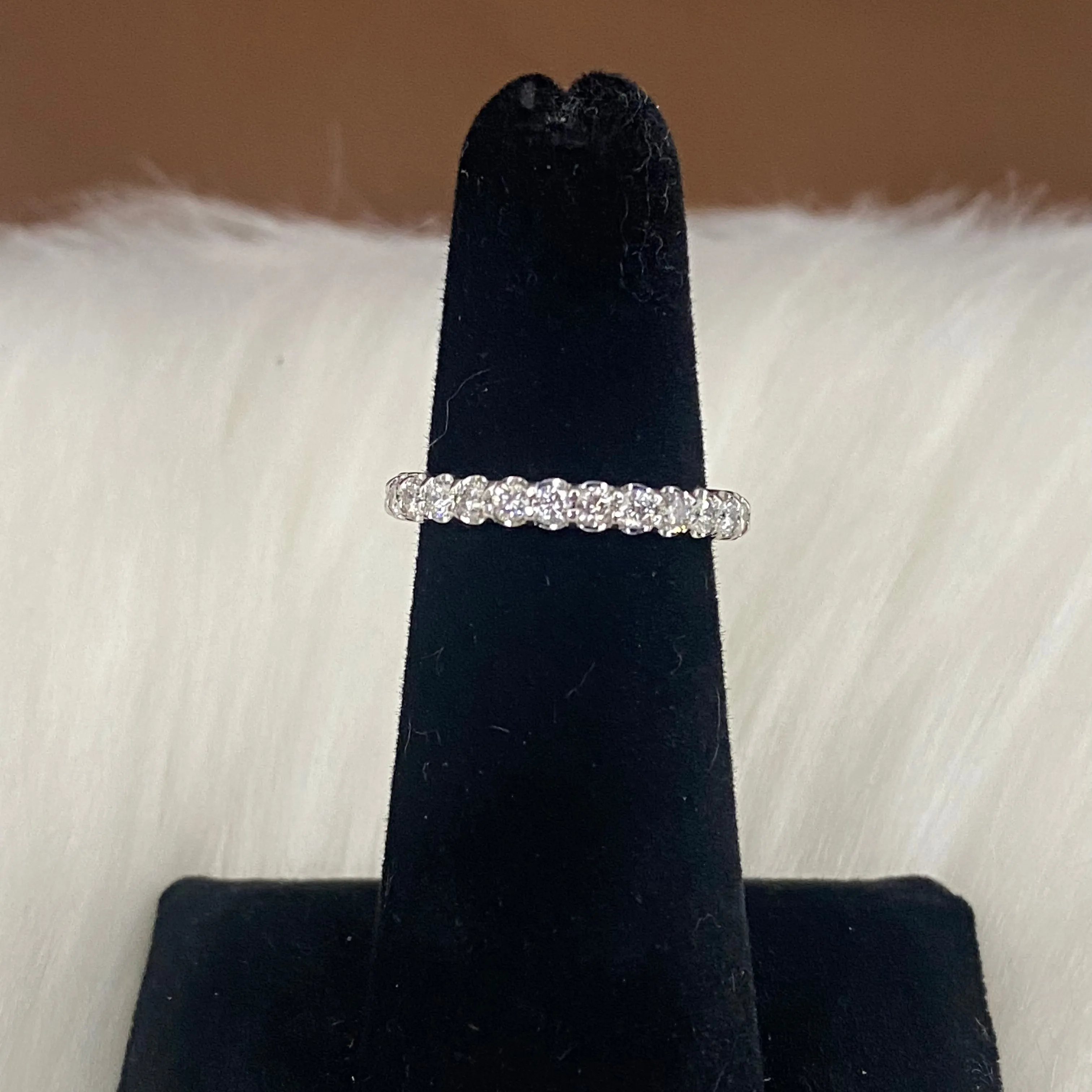 14K White Gold Diamond Luxury Ring Ct Dia / 3.3gr / Size 4