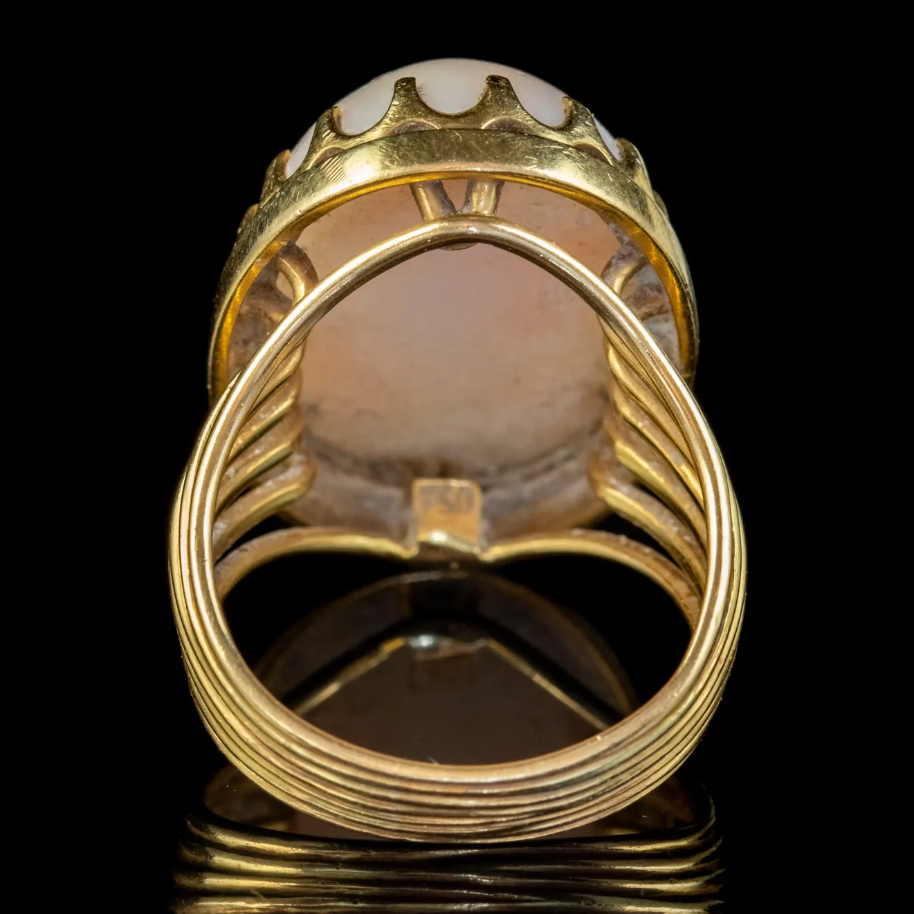 Antique Victorian Angel Skin Coral Ring 18ct Gold Circa 1880