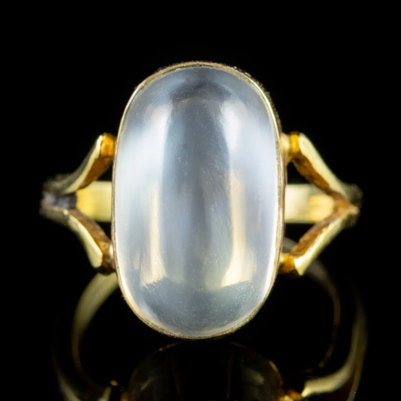 Antique Victorian Moonstone Ring 18Ct Gold 6Ct Moonstone Circa 1880