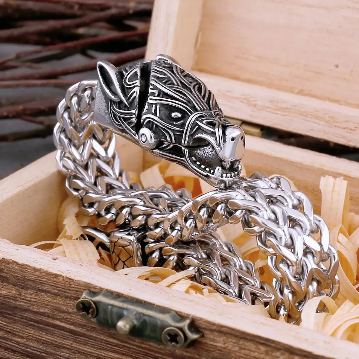 Fashionable Nordic Wolf Head Stainless Steel Viking Bracelet