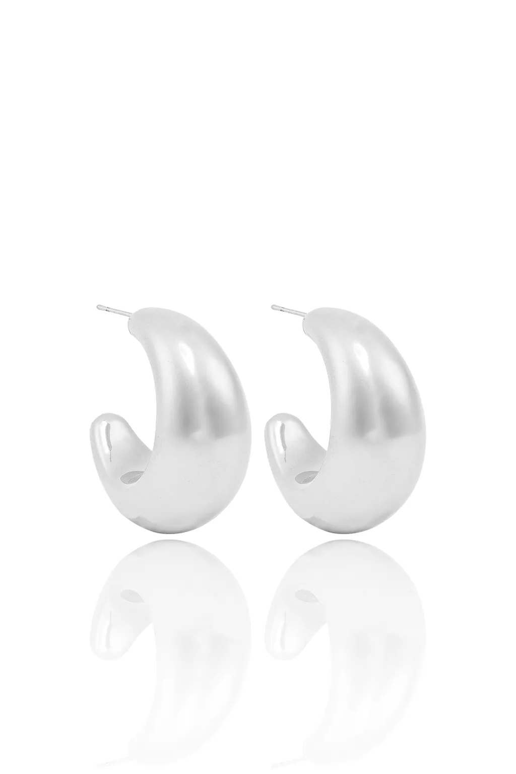 High End Exclusive Plump Crescent Moon Earrings (J199A)