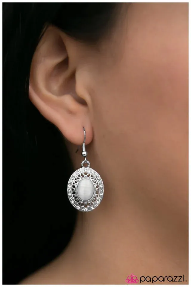 Paparazzi Earring ~ Oh My Majesty! - White