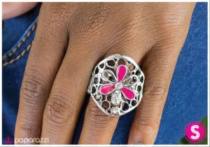 Paparazzi Ring ~ A Spoonful of Sparkle - Pink