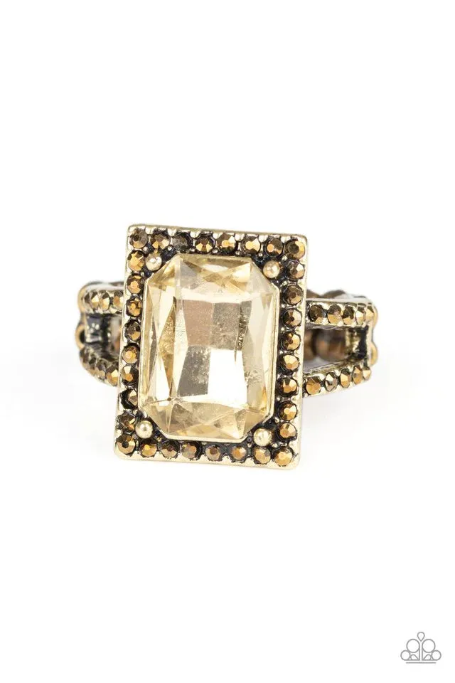 Paparazzi Ring ~ Utmost Prestige - Brass