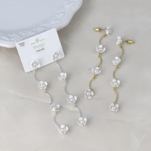 White Flower Wavy Linear Earrings